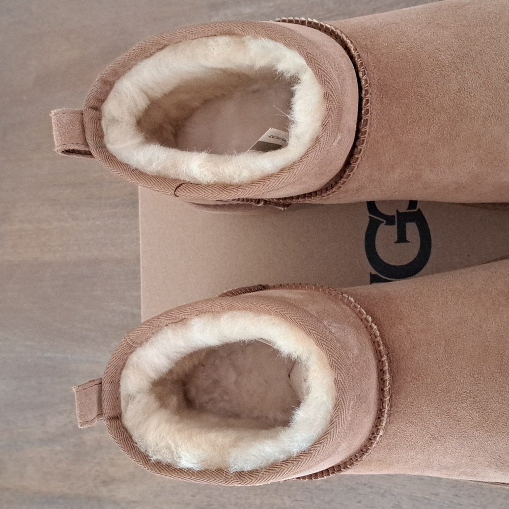 UGG Women's Classic Ultra Mini - Color: Chestnut - Size: 10 - Picture 4 of 9